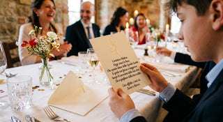 Cosa scrivere nei biglietti di auguri per la cresima: frasi per padrino, nonni e amici
