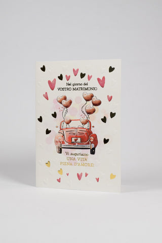 fronte biglietto di auguri felice matrimonio con auto rossa just married