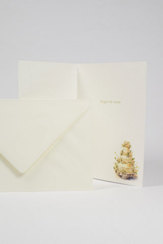 interno biglietto auguri congratulazioni sposini con torta nuziale e busta bianca