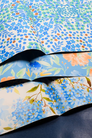 Carta regalo fiori blu acquerello e kraft blu scuro - Set 4 fogli