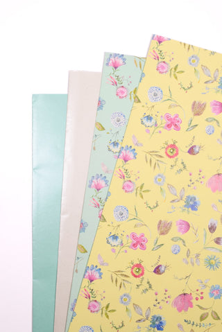 carta regalo perlage azzurra e argento. Carta regalo fantasia floreale