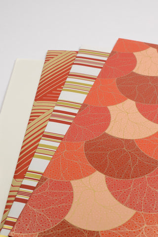 carta da regalo elegante con fantasie geometriche