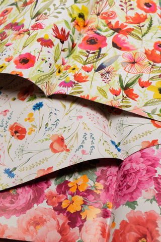 carta regalo floreale bianca, gialla e rosa